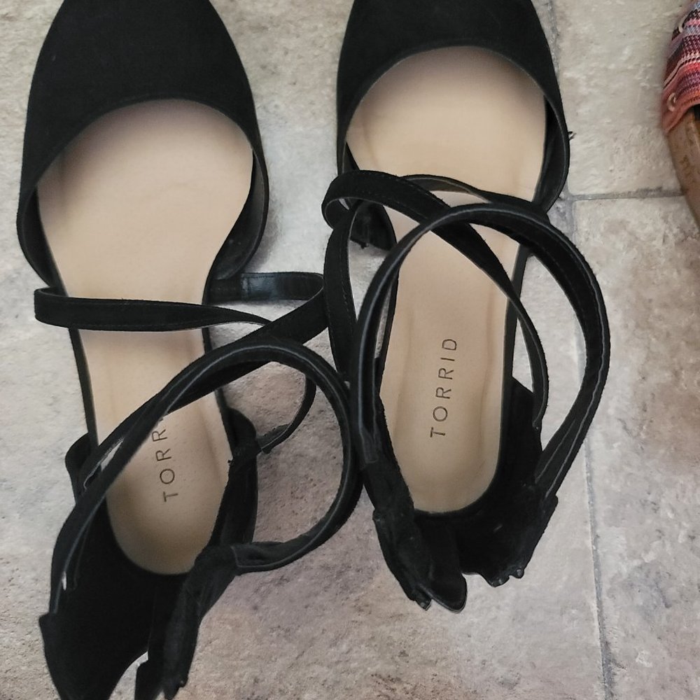Shoes - Picture 7 of 13